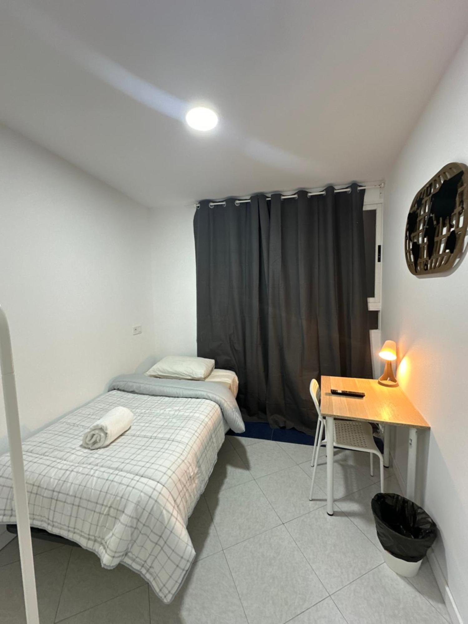 Rooms Mediavilla Madrid Eksteriør bilde