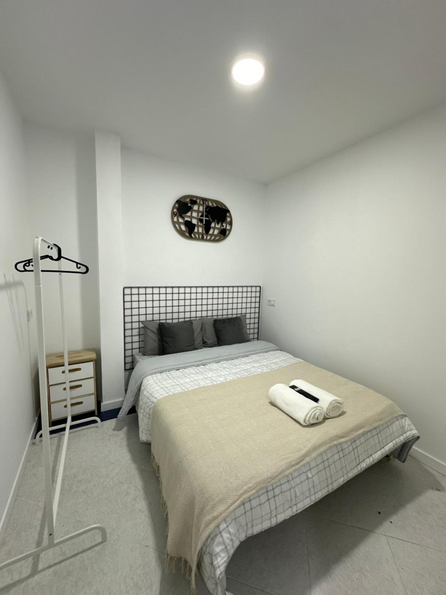 Rooms Mediavilla Madrid Eksteriør bilde