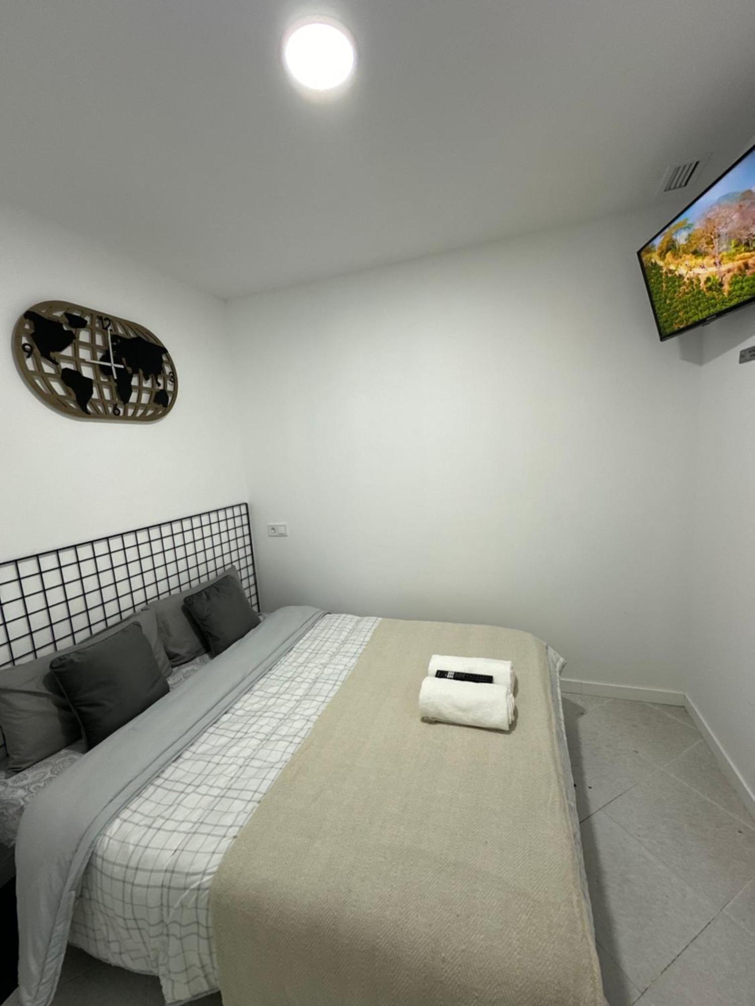 Rooms Mediavilla Madrid Eksteriør bilde