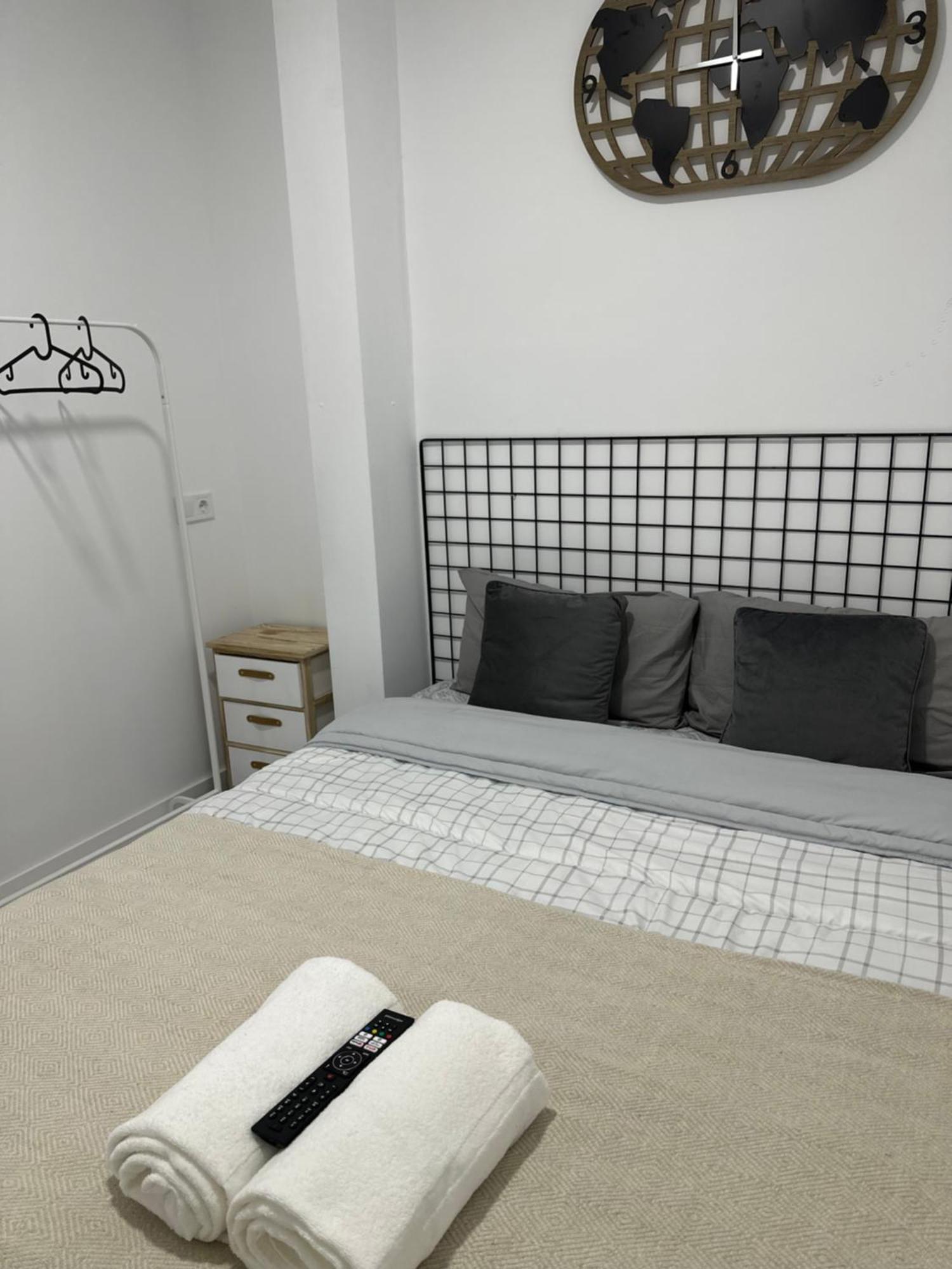 Rooms Mediavilla Madrid Eksteriør bilde