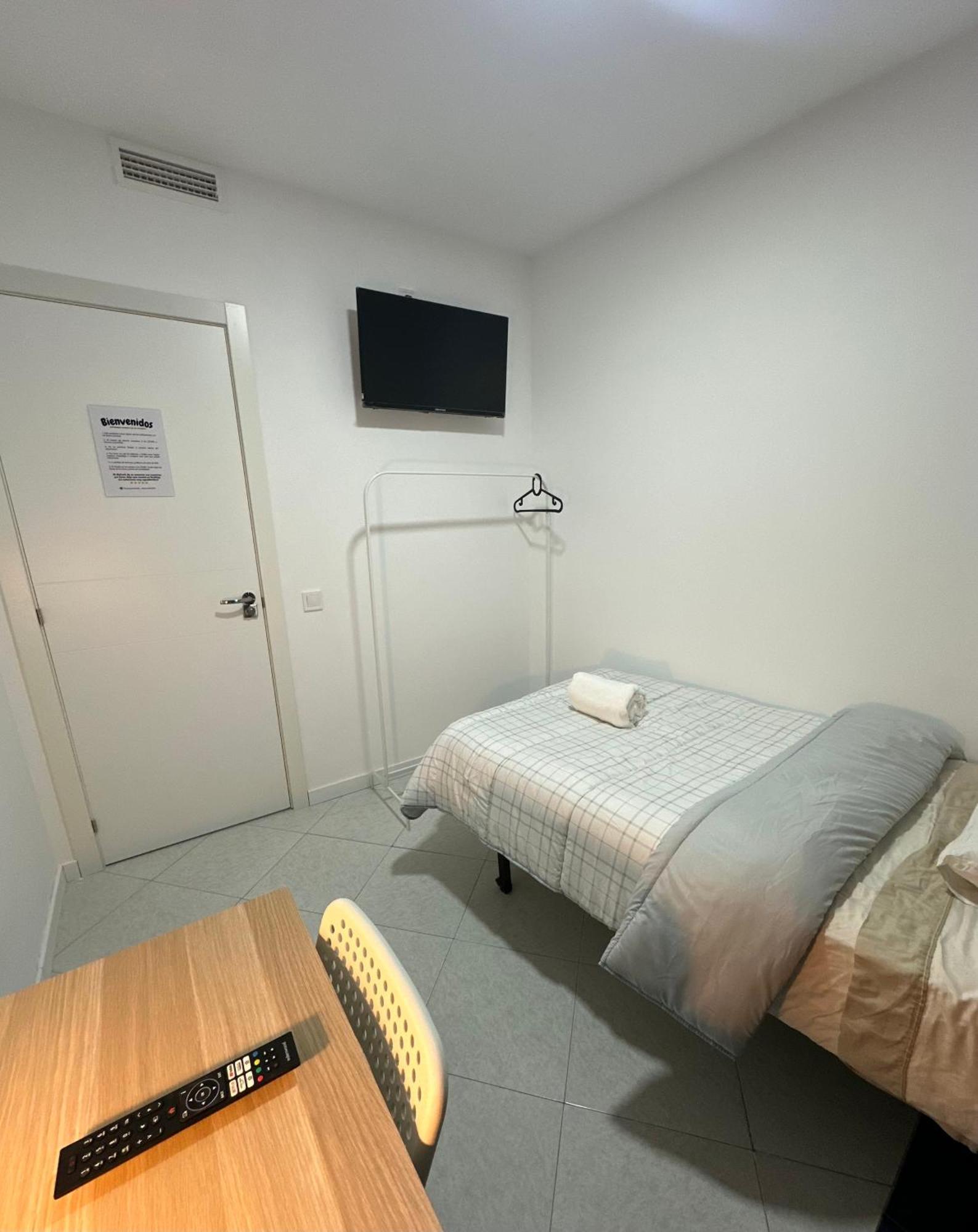 Rooms Mediavilla Madrid Eksteriør bilde